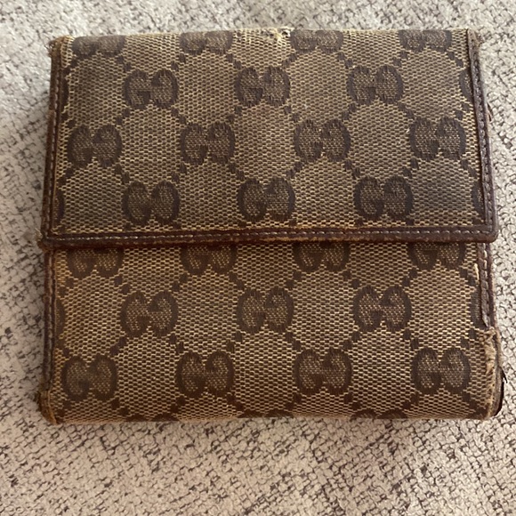 Authentic Gucci wallet - Picture 2 of 4